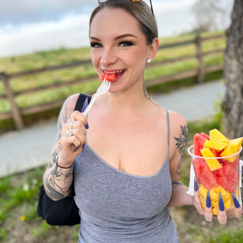 Huge Boobs Lilith Jane Doesnt Need A Life Vest