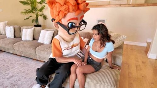 Isabella Jules Gets Some Inspiration from Porn Dude