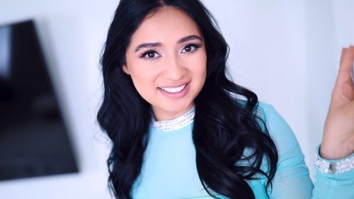 Young Beauty Gives Head, Fucks and Swallows a Thick Load – Ophelia Purr